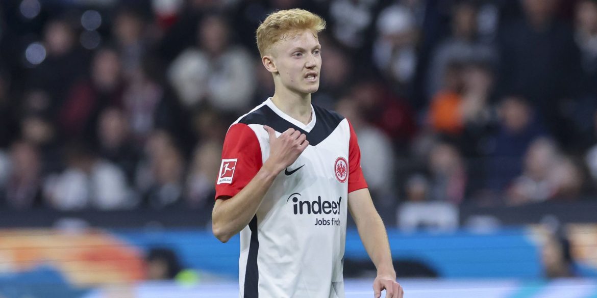 Transfergerüchte: Eintracht drängt auf Bundesliga-Wechsel, Larsson im City-Visier